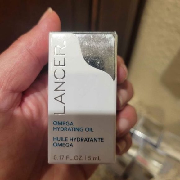LANCER Other - Lancer omega hydrating oil